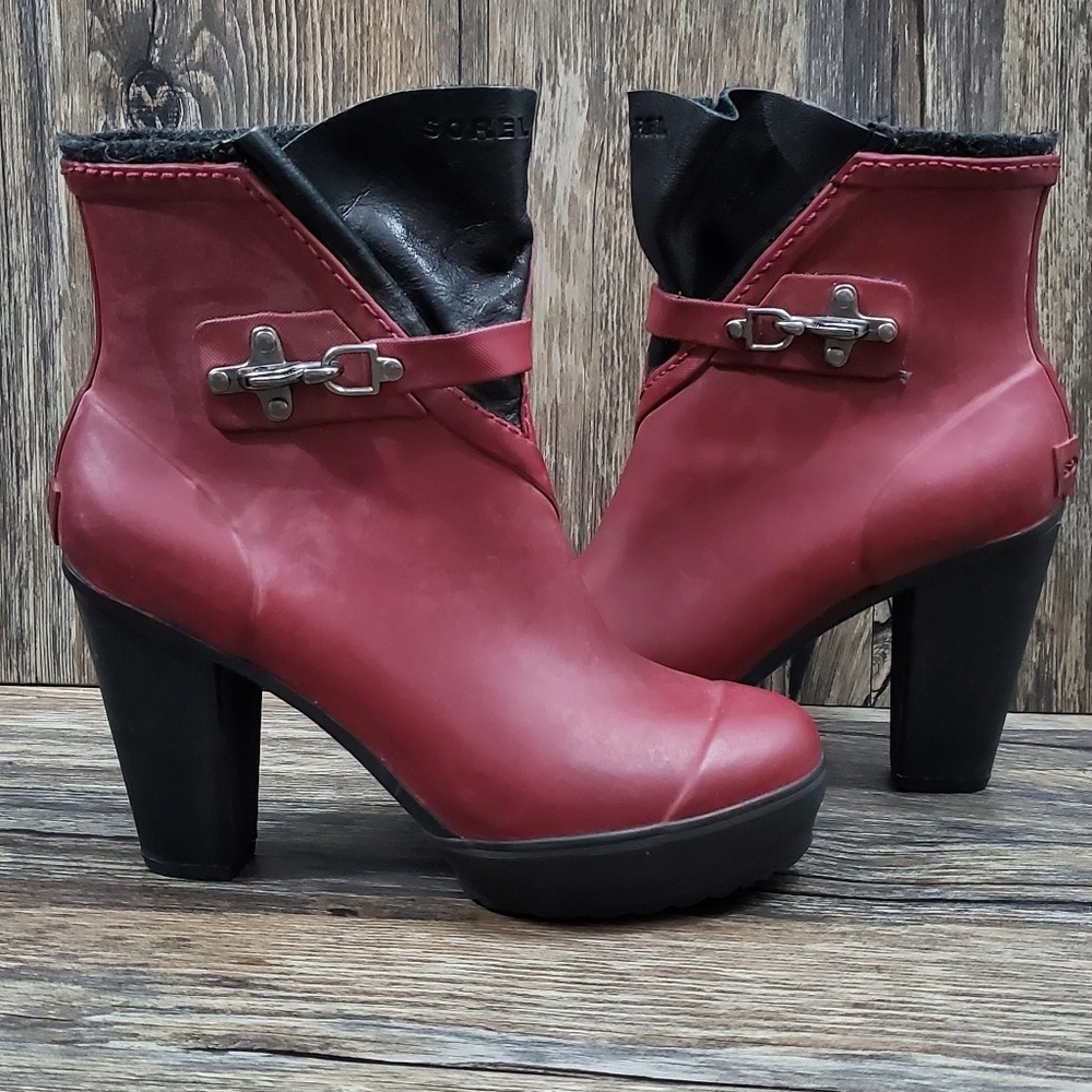 Sorel Red and Black Ankle Boots